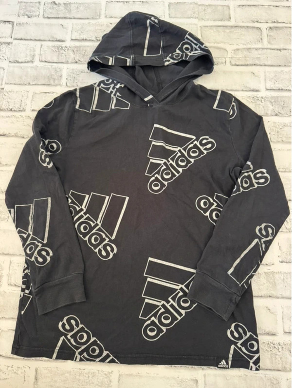 Boy’s Adidas black and gray logo long sleeve hooded shirt Medium 10/12